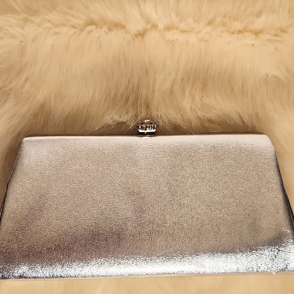 Vintage KissClose Clasp Silver Event Clutch Bag